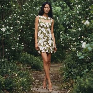 $5950 New Oscar de la Renta Metallic Crochet Cutout Runway Dress